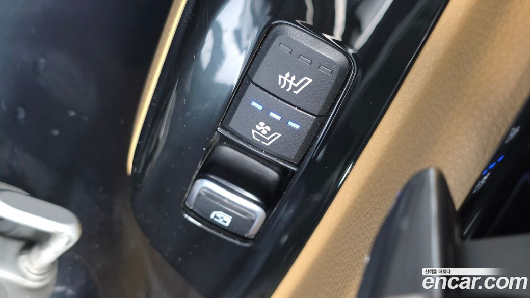 Kia Carnival 7-Seater Signature, 2022