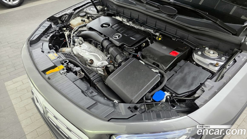 Mercedes-Benz GLB-Class GLB220, 2021