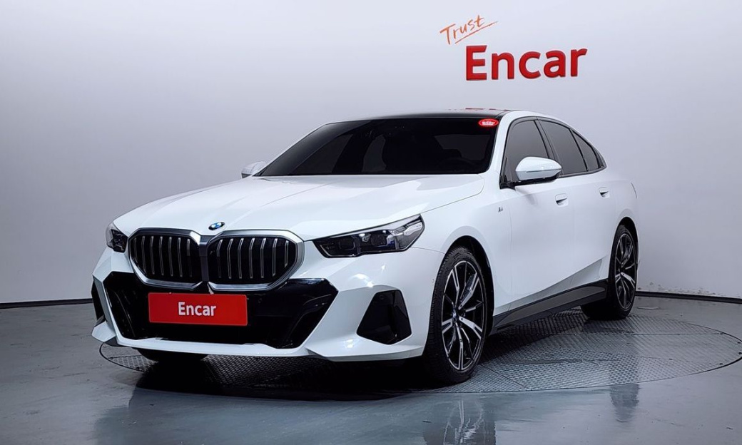 BMW 5-Series 530i xDrive M Sport, 2025