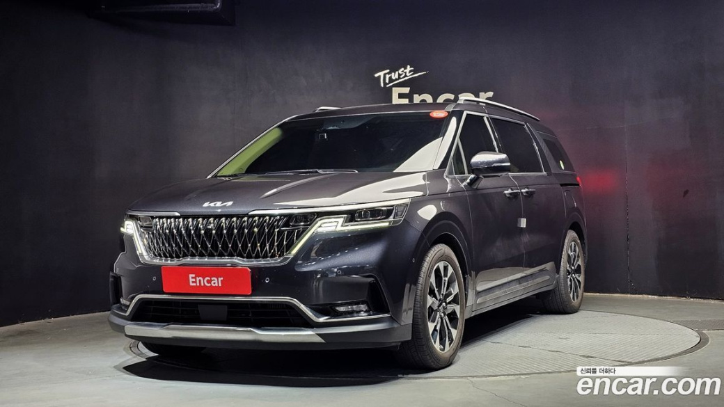 Kia Carnival 9-Seater Signature, 2023