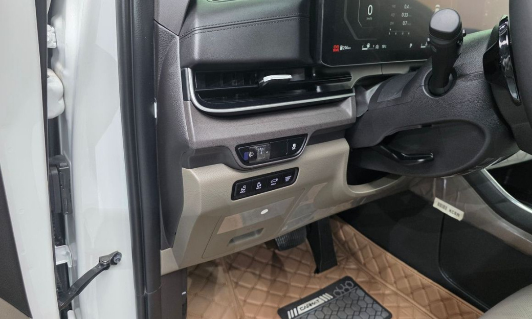 Kia Carnival 9-Seater Noblesse, 2025