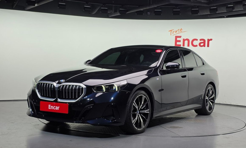 BMW 5-Series 530i xDrive M Sport, 2024