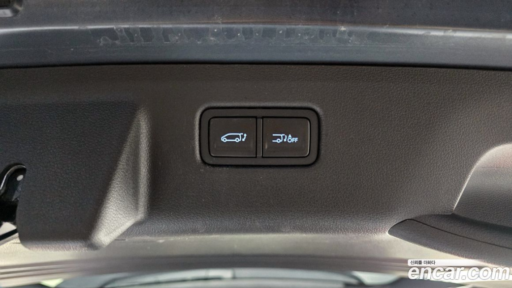 Hyundai Staria Tourer 11-Seater, 2024