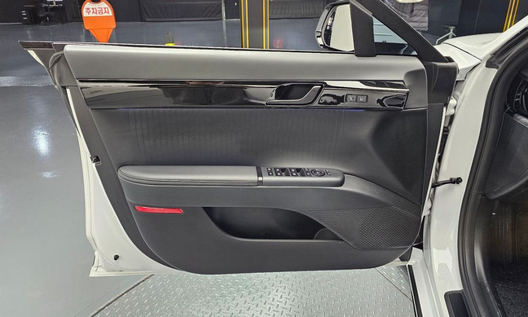 Hyundai Grandeur 2,5 Gasoline 2WD, 2025
