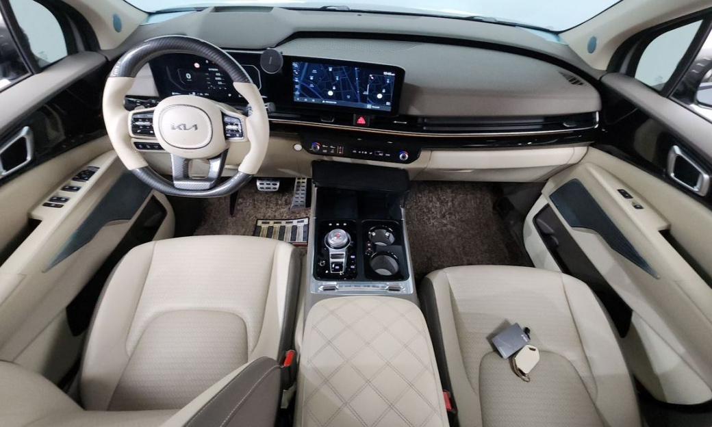Kia Carnival 9-Seater Gravity, 2025