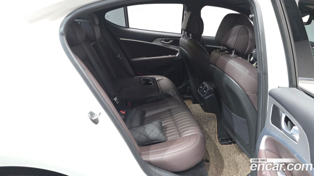 Genesis G70 Gasoline 2.0T 4WD, 2023