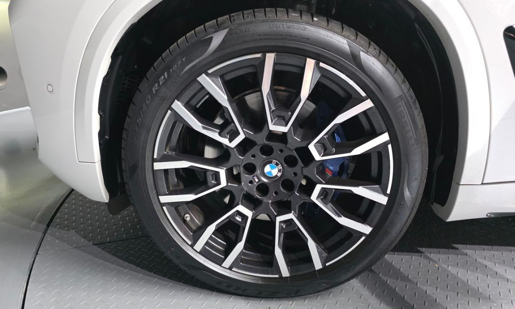 BMW X5 xDrive 40i M Sport, 2025