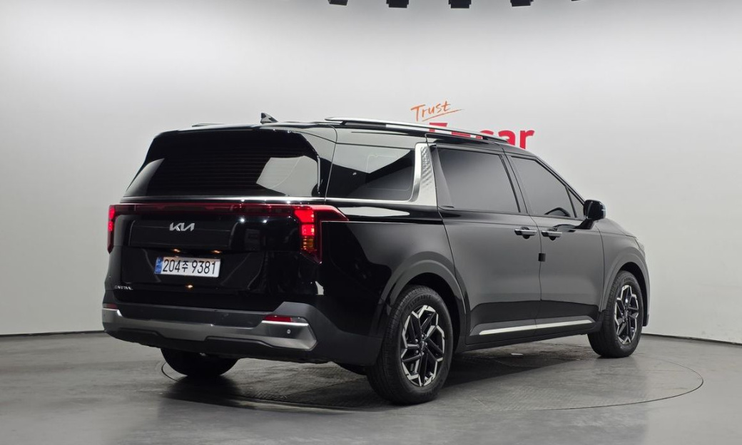 Kia Carnival 9-Seater Noblesse, 2025