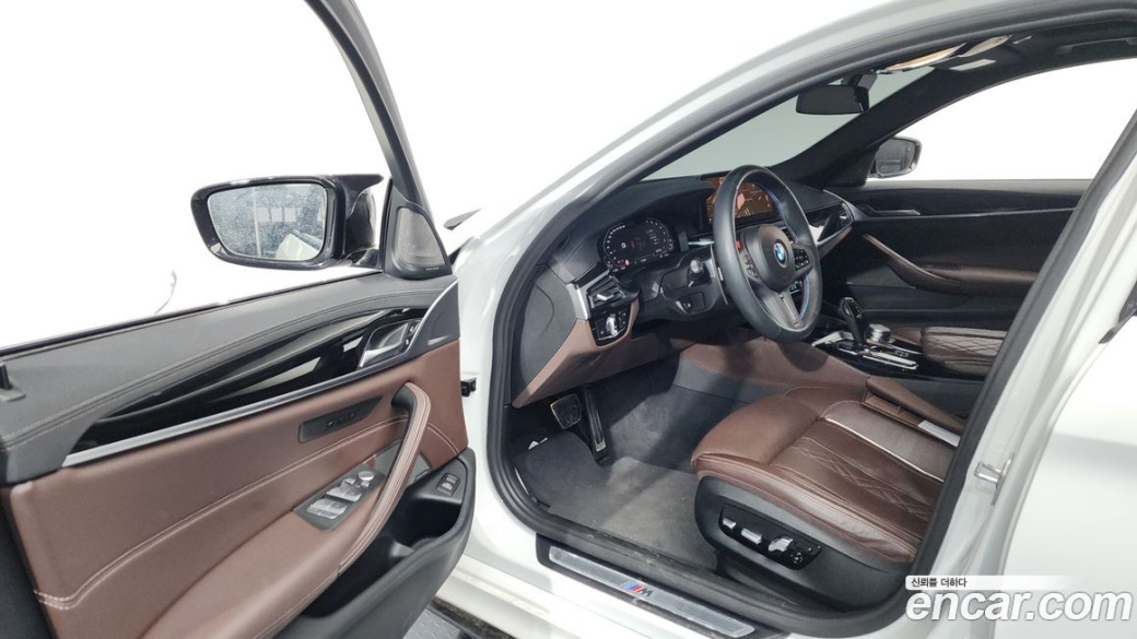 BMW 5-Series 530i M Sport Package, 2022