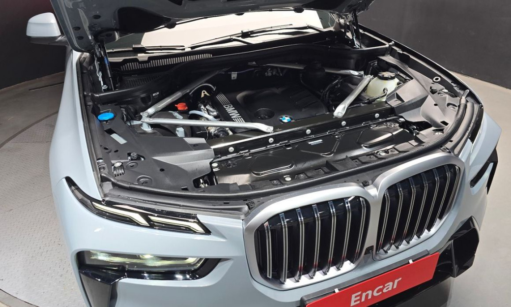 BMW X7 xDrive 40d M Sport 6STR, 2025