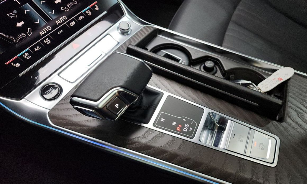 Audi A6 45 TFSI Quattro Premium, 2022
