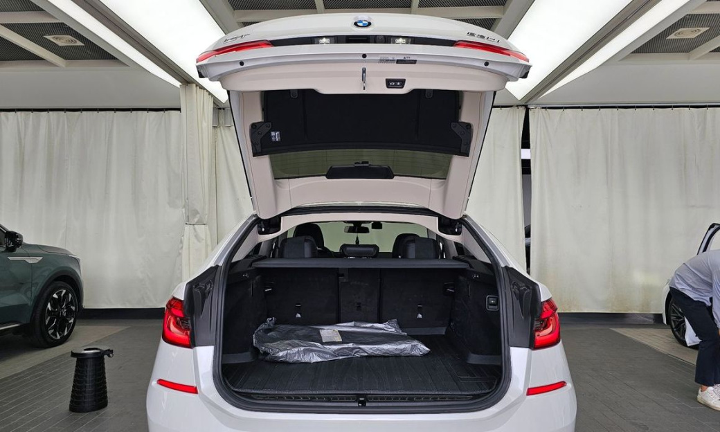 BMW Gran Turismo 630i xDrive Luxury, 2023