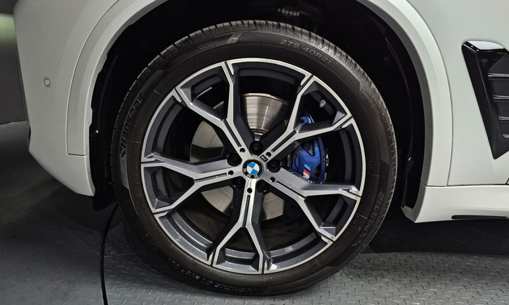 BMW X5 xDrive 40i M Sport, 2025