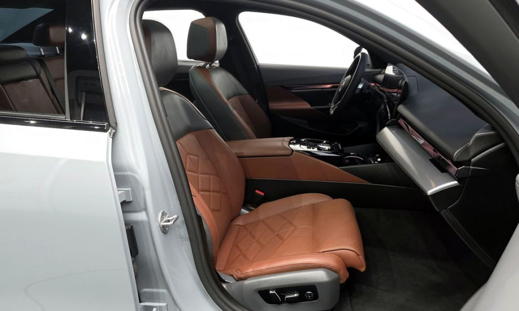 BMW 5-Series 530i xDrive M Sport, 2025