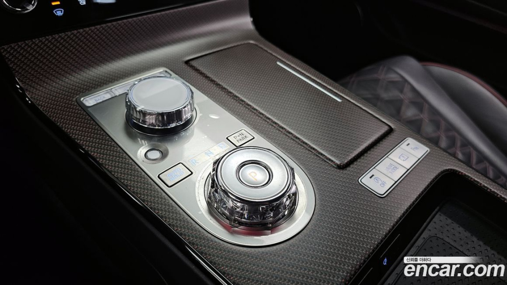 Genesis G80 Gasoline 2.5 Turbo AWD, 2025