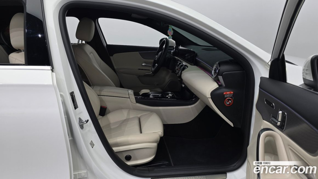 Mercedes-Benz A-Class A220 Hatchback, 2023