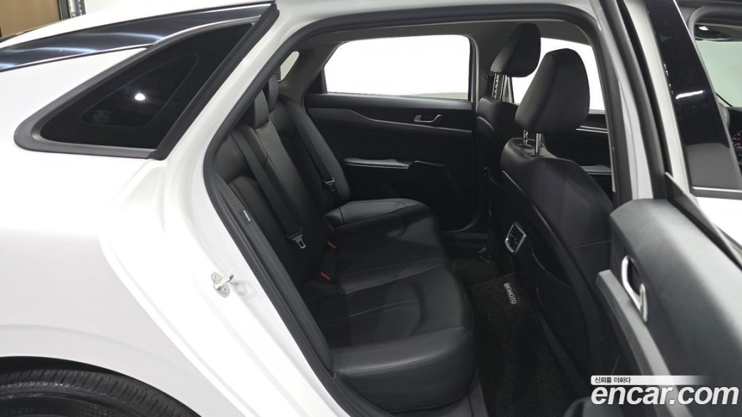 Kia K5 2.0, 2023