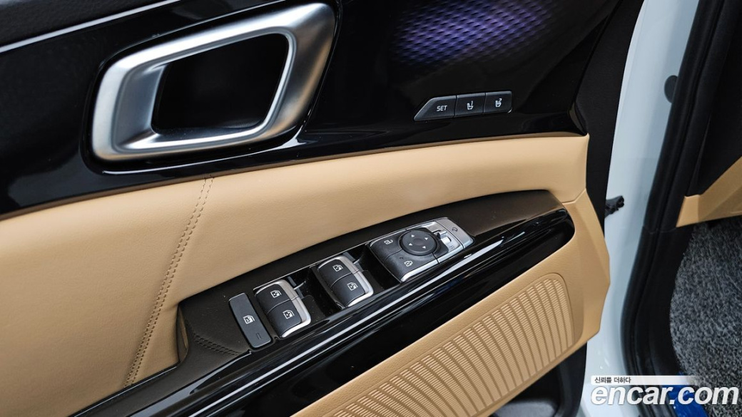 Kia Carnival 9-Seater Signature, 2023