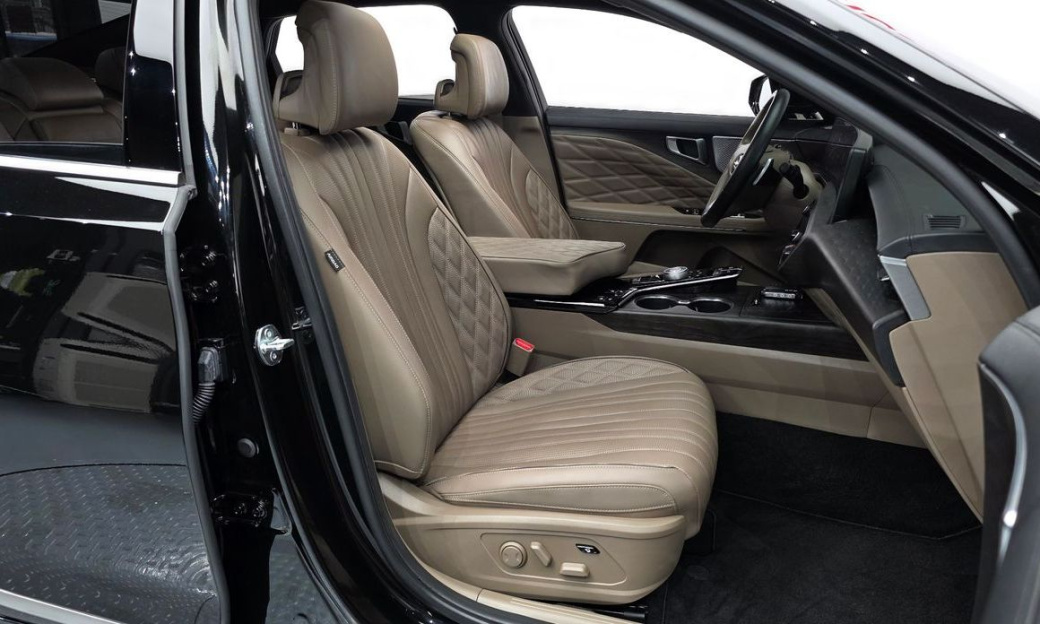 Kia K8 2.5 Gasoline 2WD, 2024