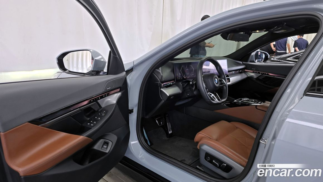 BMW 5-Series 530i xDrive M Sport, 2024