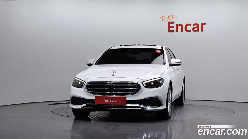 Mercedes-Benz E-Class E220d 4MATIC Exclusive, 2022