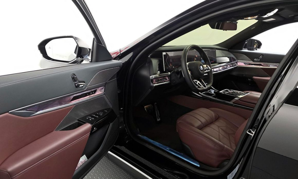 BMW 7-Series 740d xDrive M Sport, 2025