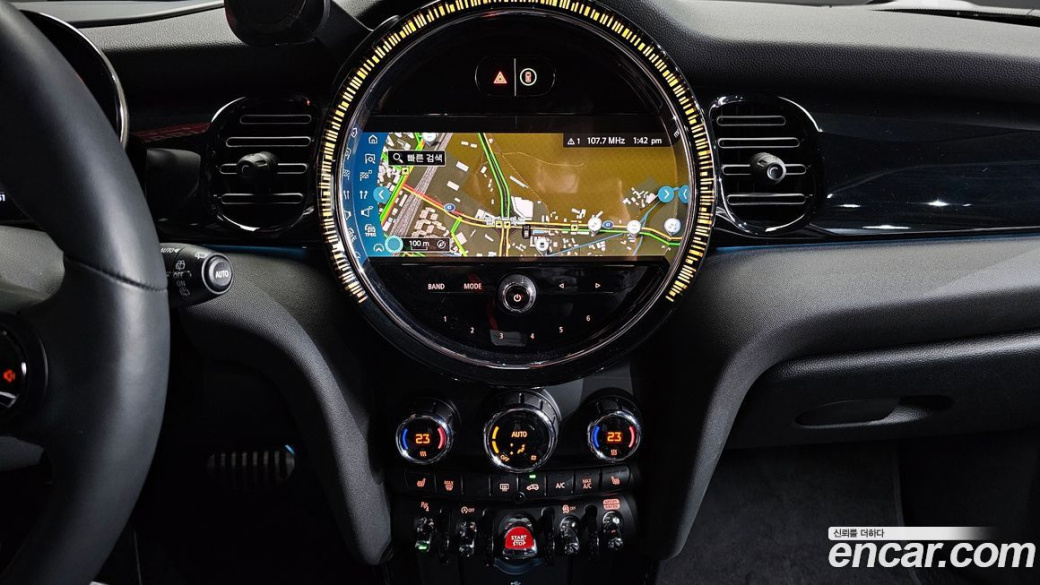 Mini Cooper JCW, 2024