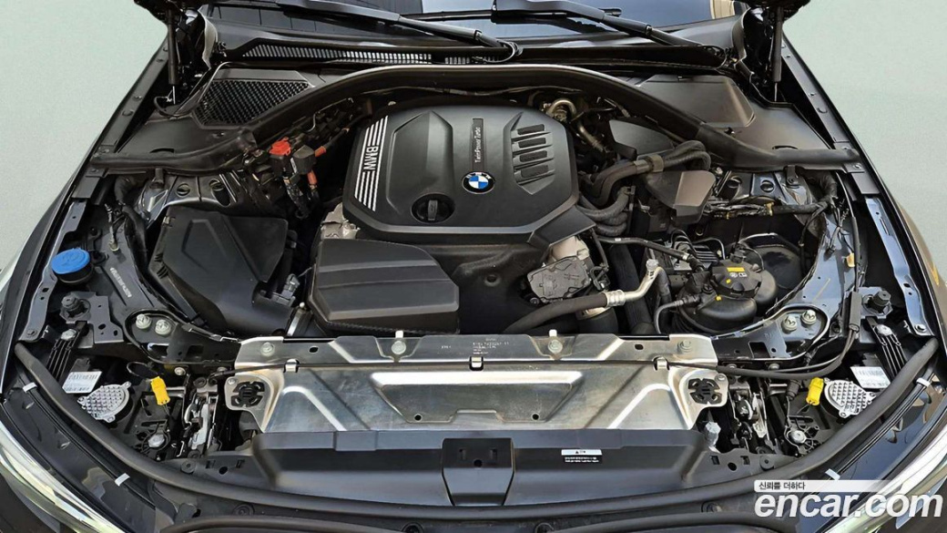 BMW 3-Series 320d Luxury, 2022