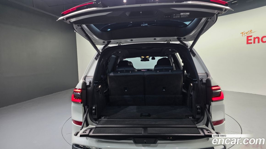 BMW X7 xDrive 40i M Sport 6STR, 2024