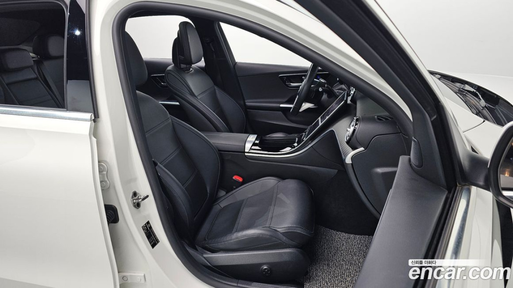 Mercedes-Benz C-Class C200 4MATIC Avantgarde, 2022