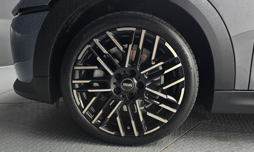 Mini Cooper Convertible Favoured, 2025