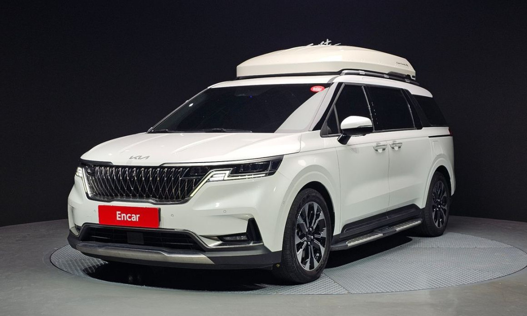 Kia Carnival 7-Seater Signature, 2022