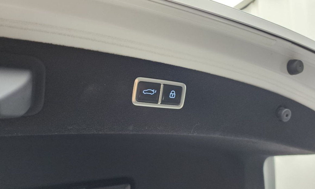 Genesis G80 Gasoline 2.5 Turbo AWD, 2025