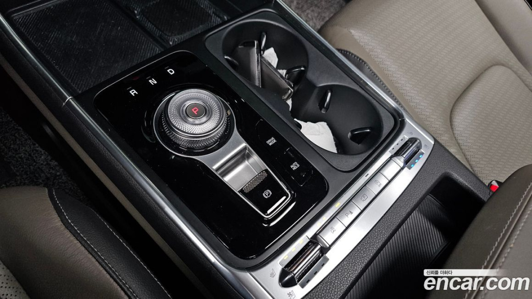 Kia Carnival 9-Seater Gravity, 2025