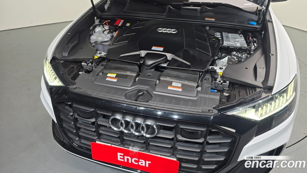 Audi Q8 55 TFSI Quattro Premium, 2023
