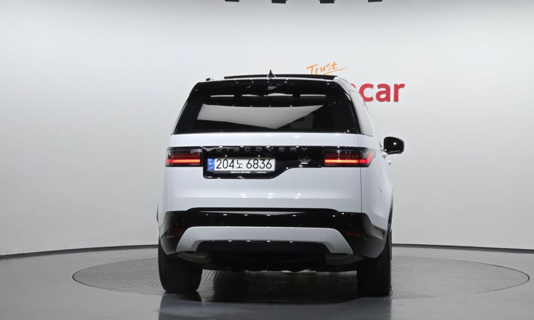Land Rover Discovery P360 R-Dynamic SE, 2023
