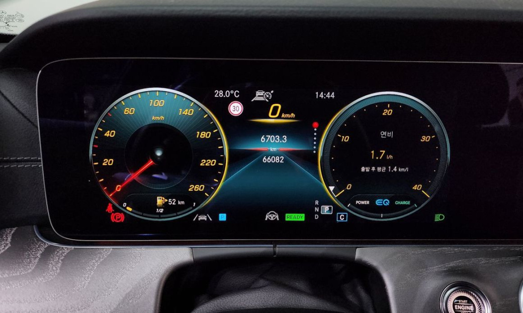 Mercedes-Benz E-Class E350 4MATIC AMG Line, 2023