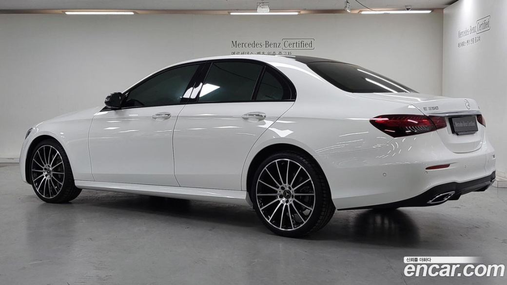 Mercedes-Benz E-Class E350 4MATIC AMG Line, 2023