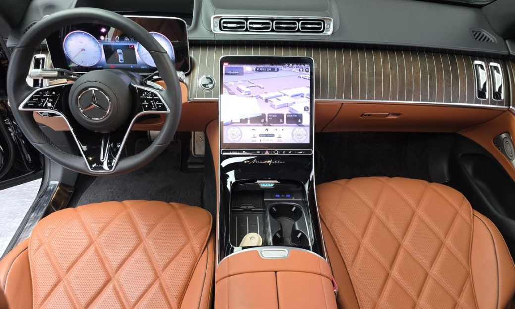 Mercedes-Benz S-Class Maybach S680 4MATIC, 2025