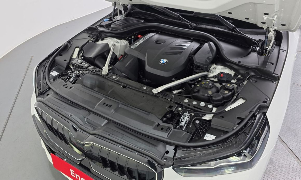 BMW 5-Series 530i xDrive M Sport, 2024
