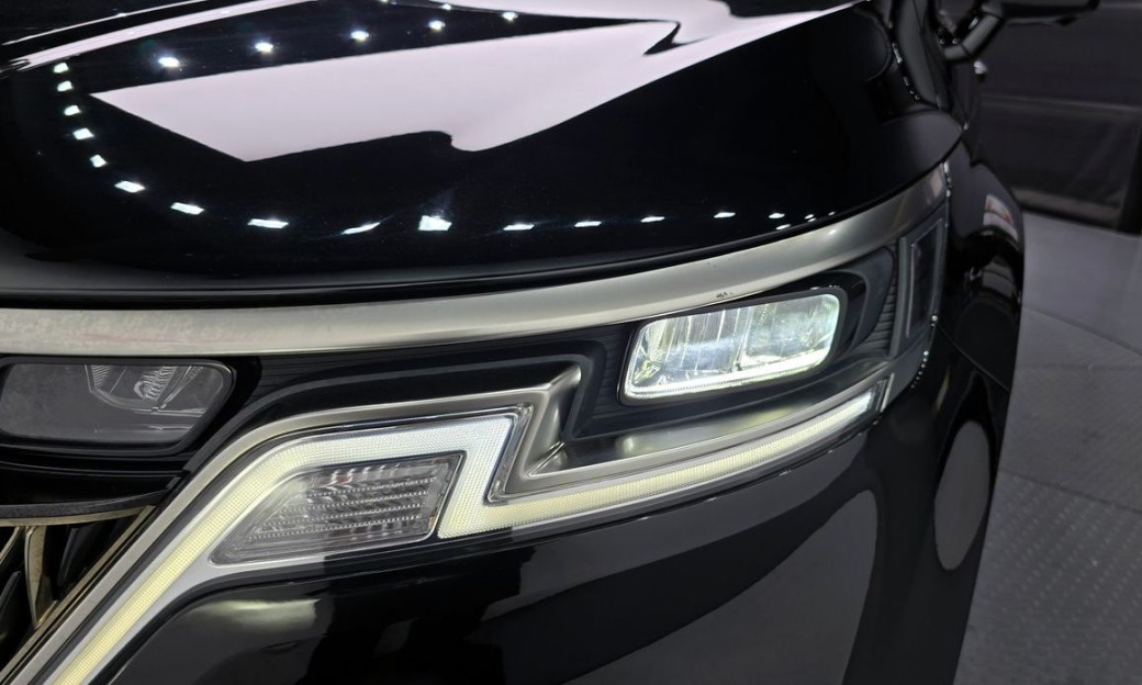 Kia Carnival 11-Seater Signature, 2023