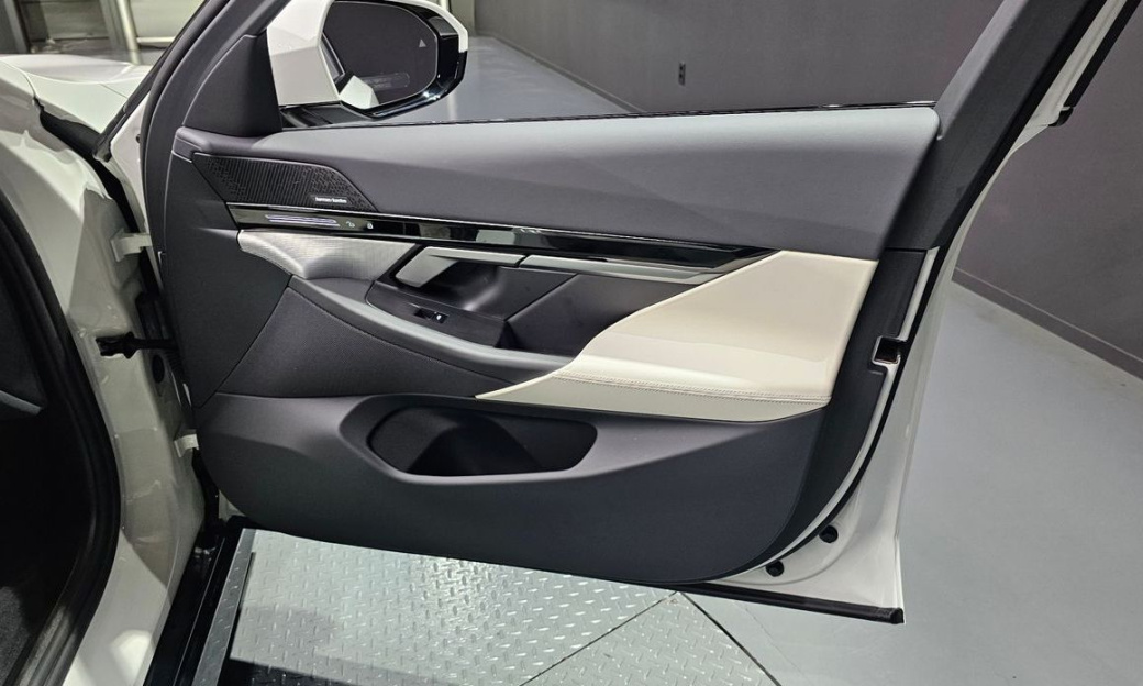 BMW 5-Series 520i M Sport, 2024