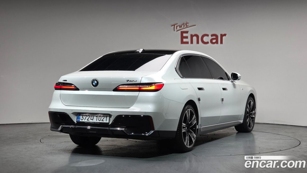 BMW 7-Series 740d xDrive M Sport, 2025