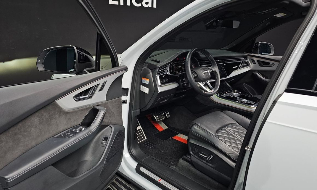 Audi Q7 55 TFSI Quattro Premium, 2022