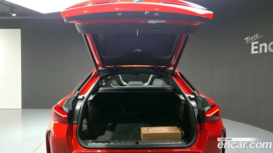 BMW X6M 4.4 Competition, 2022