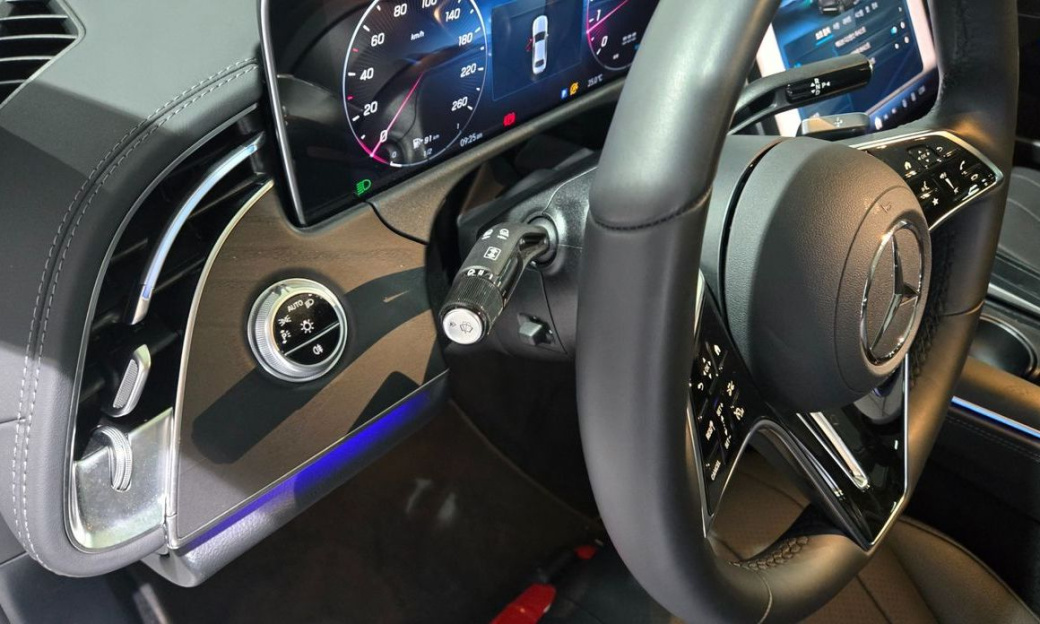 Mercedes-Benz E-Class E200 Avantgarde, 2025