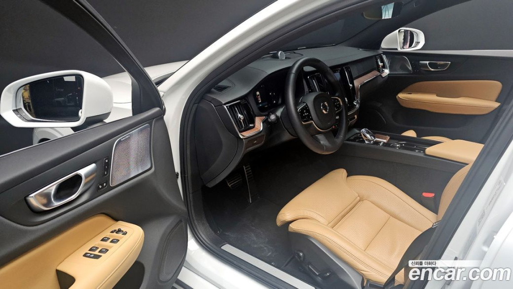Volvo S60 B5 Ultimate Bright, 2024