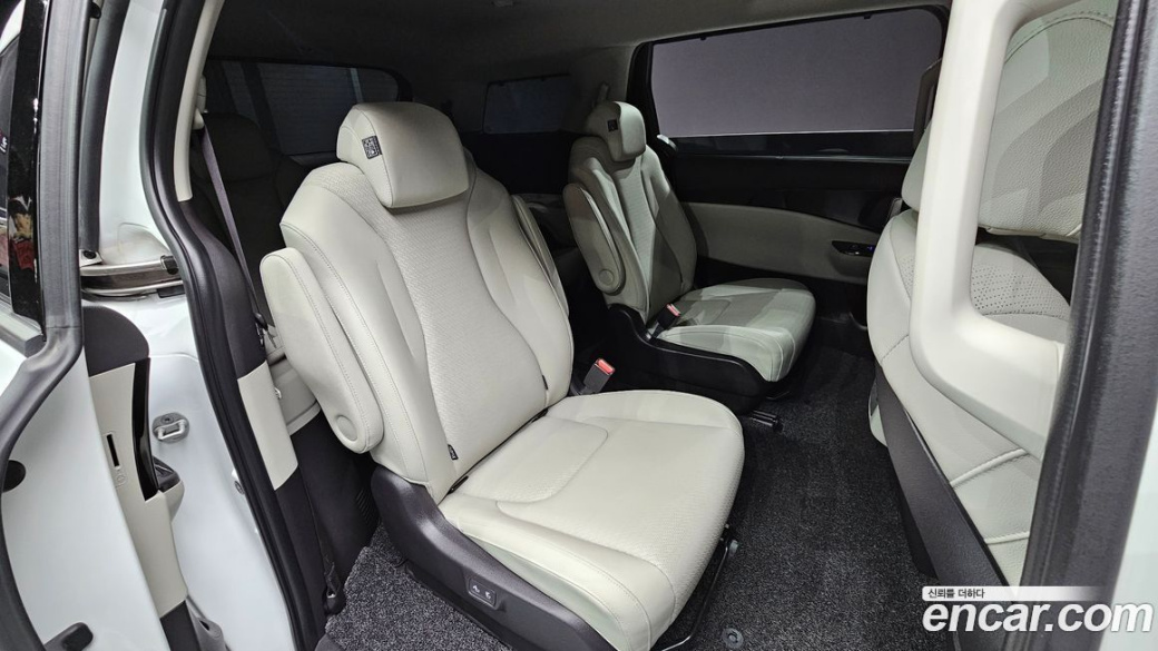 Kia Carnival 9-Seater Noblesse, 2022