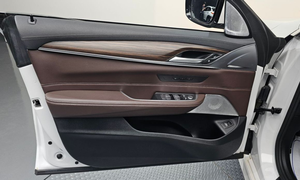 BMW Gran Turismo 630i xDrive Luxury, 2022