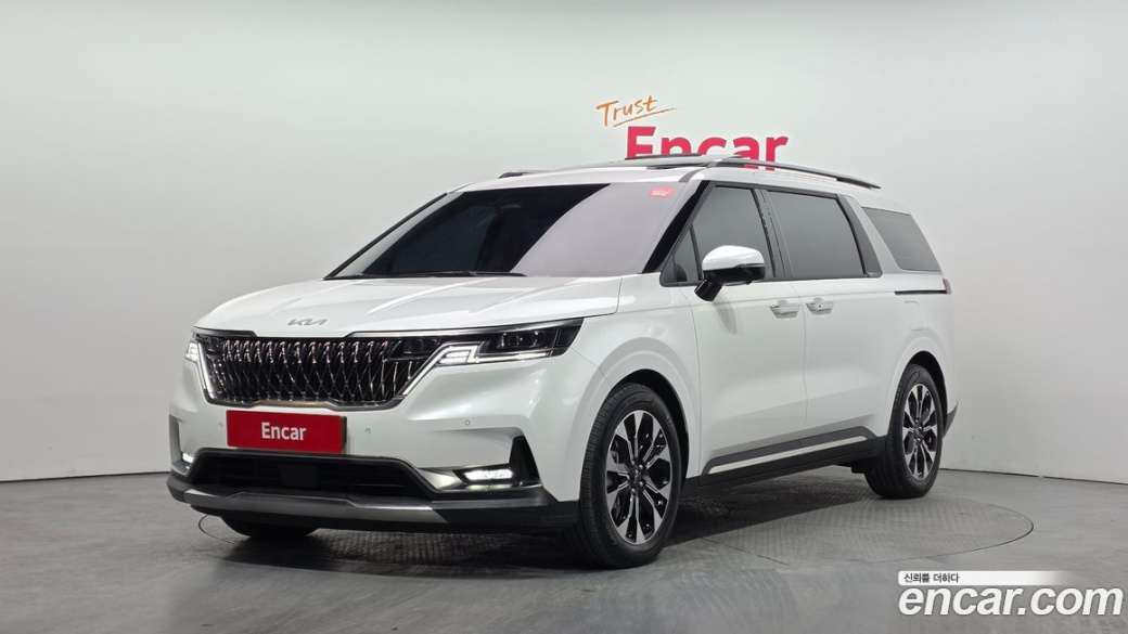 Kia Carnival 7-Seater Outdoor, 2023